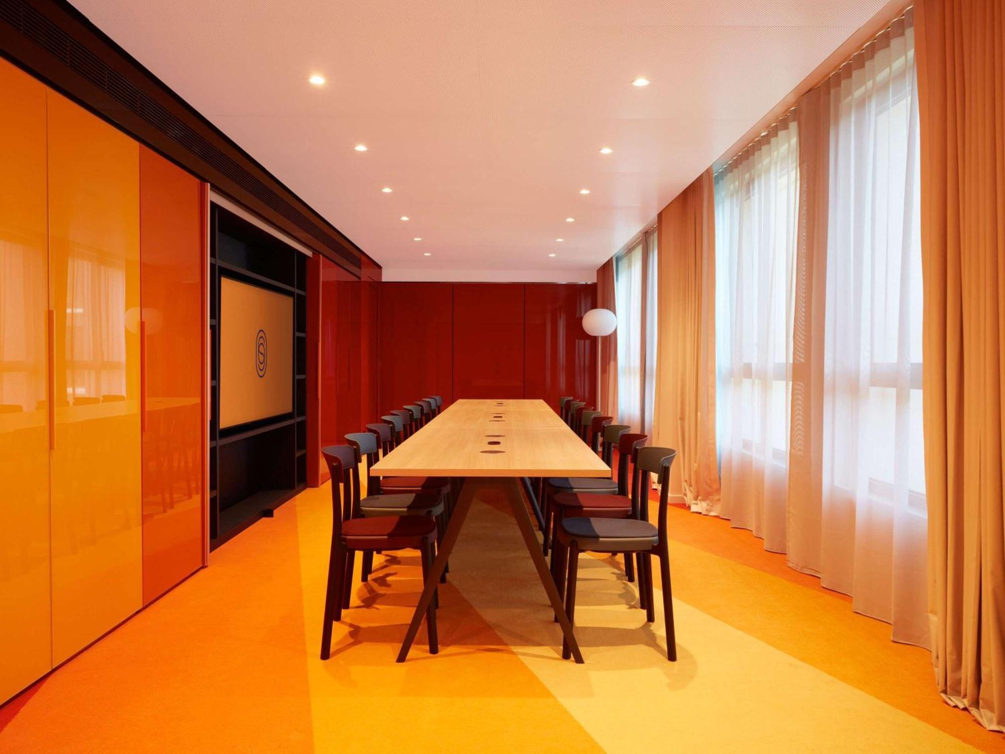 So/ Paris Hotel Eksteriør billede The boardroom at the headquarters of the European Anti-fraud Authority