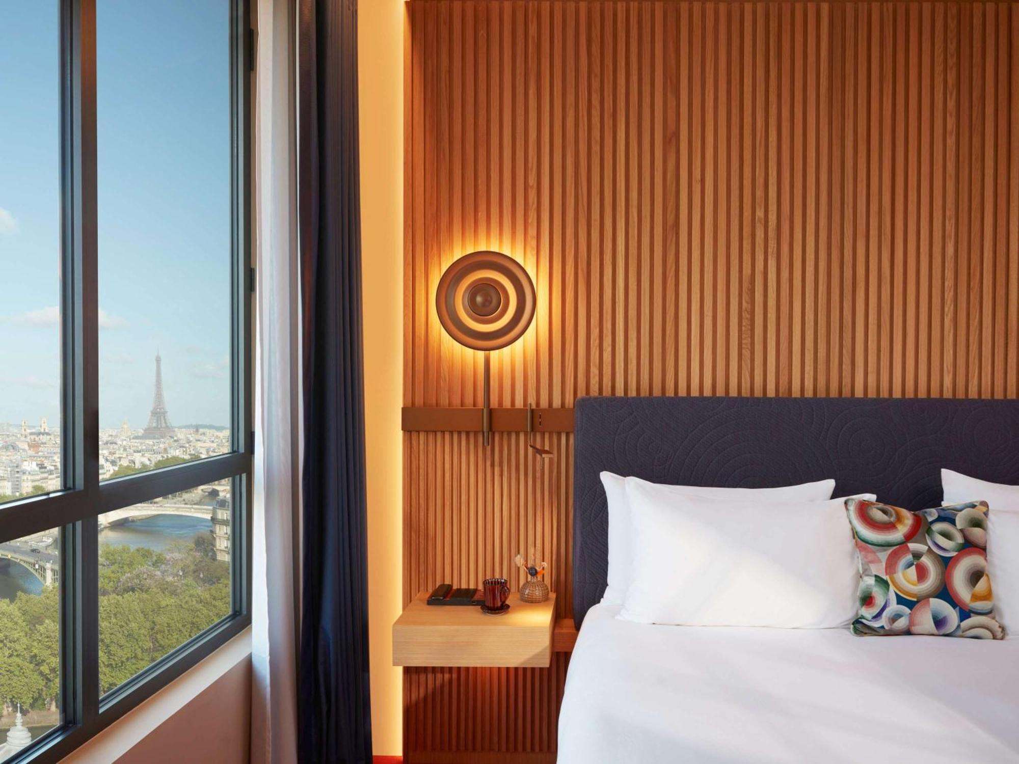 So/ Paris Hotel Eksteriør billede A room at the hotel